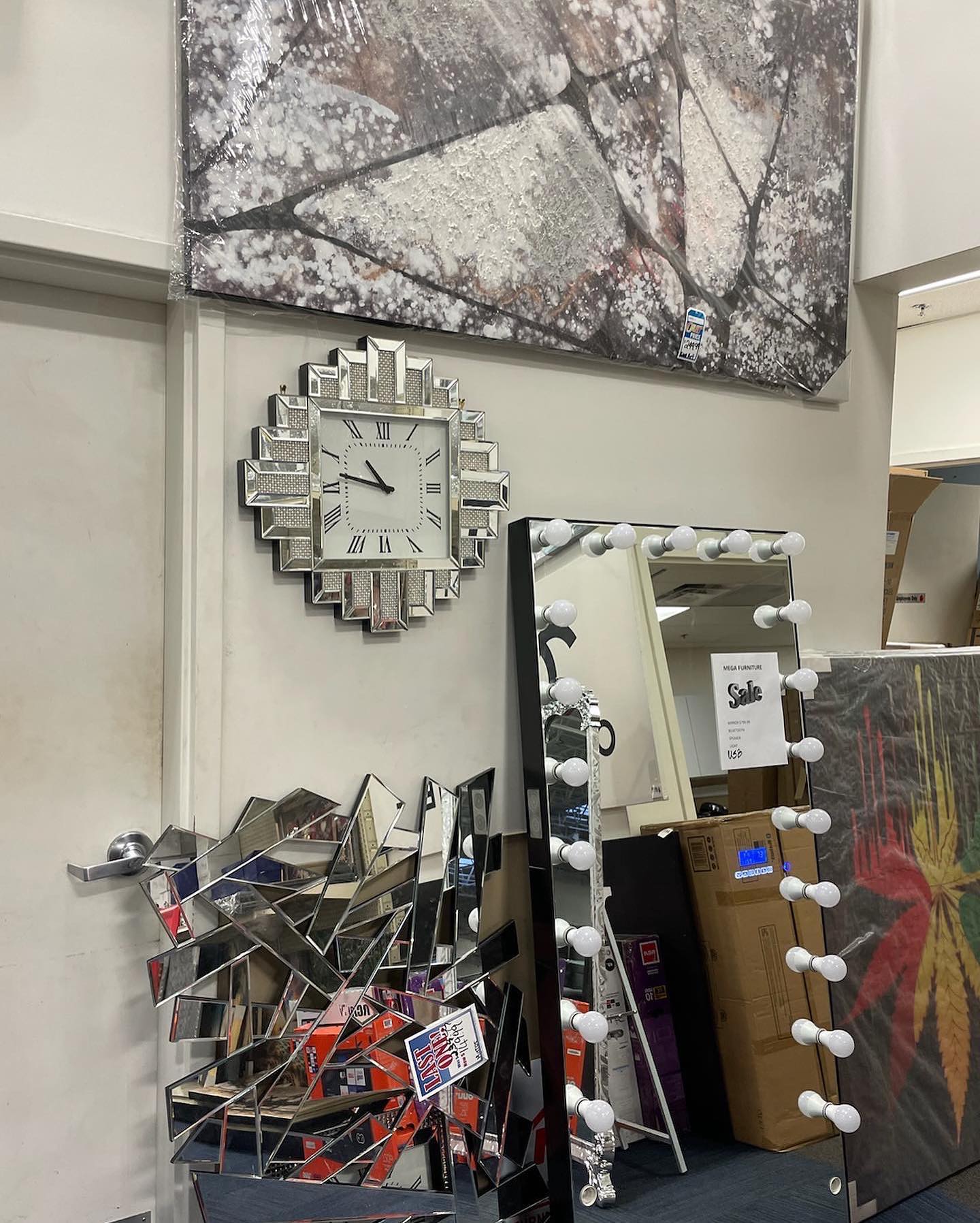 Mega Furniture Outlet Offers Living Room Furniture in Indianapolis, IN 46254