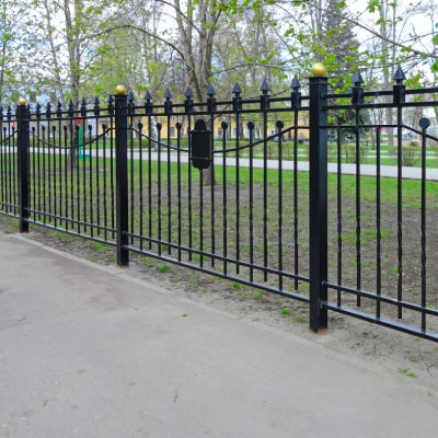COMMERCIAL FENCING