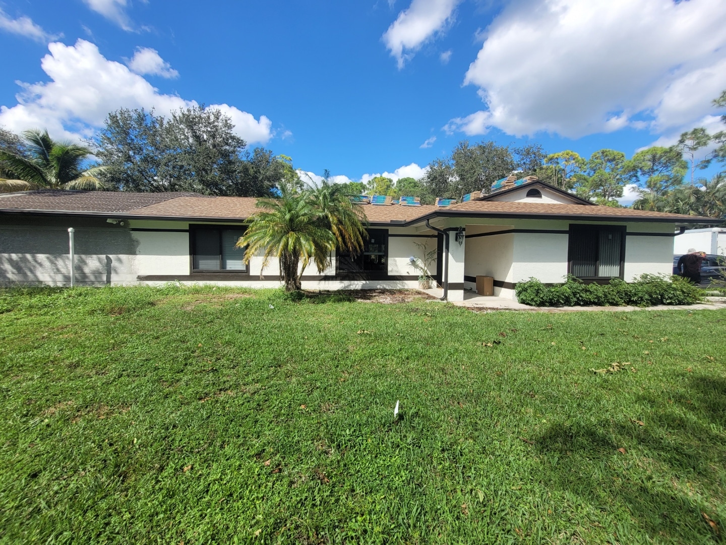 Mike Seamless Gutters, Inc is a Gutter Maintenance Company in West Palm