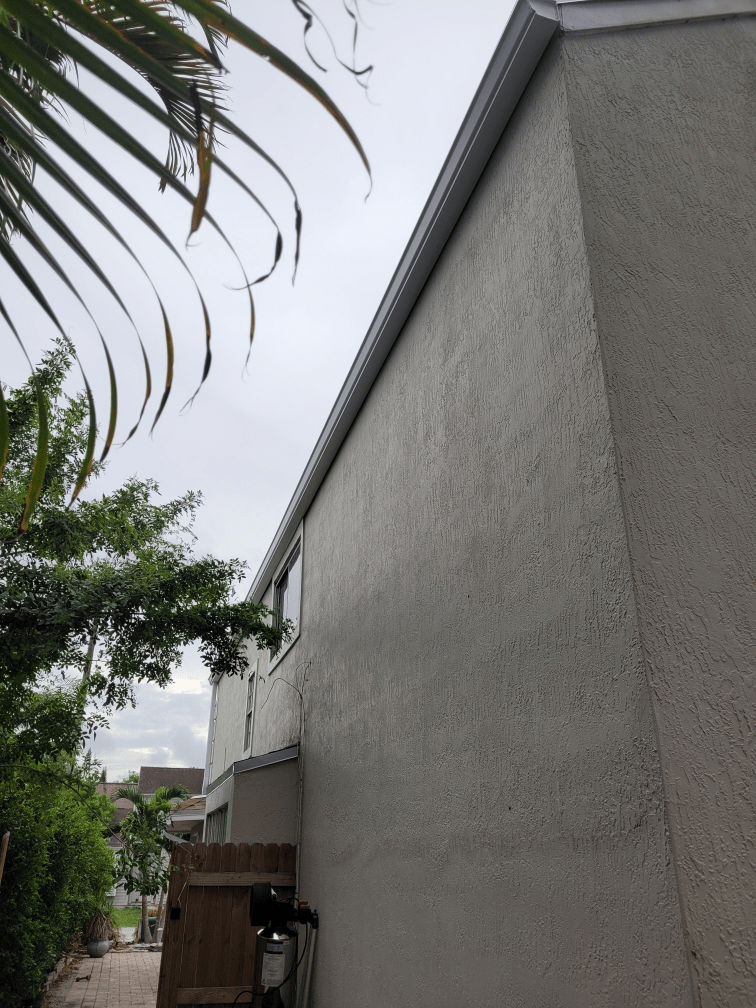 Mike Seamless Gutters, Inc is a Gutter Maintenance Company in West Palm