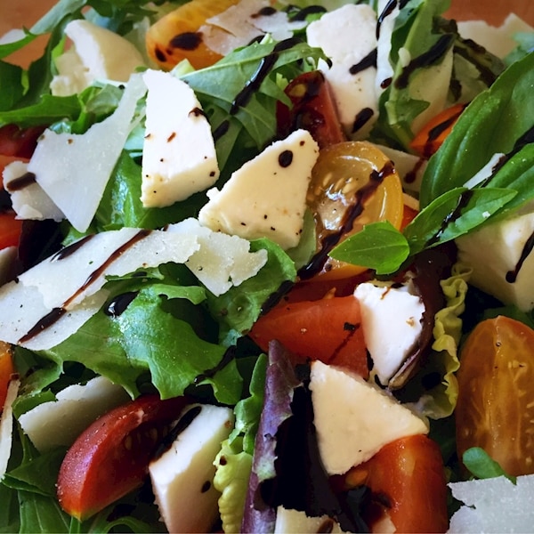 Greens On The Go Offers Takeout Services in Darien, CT 06820