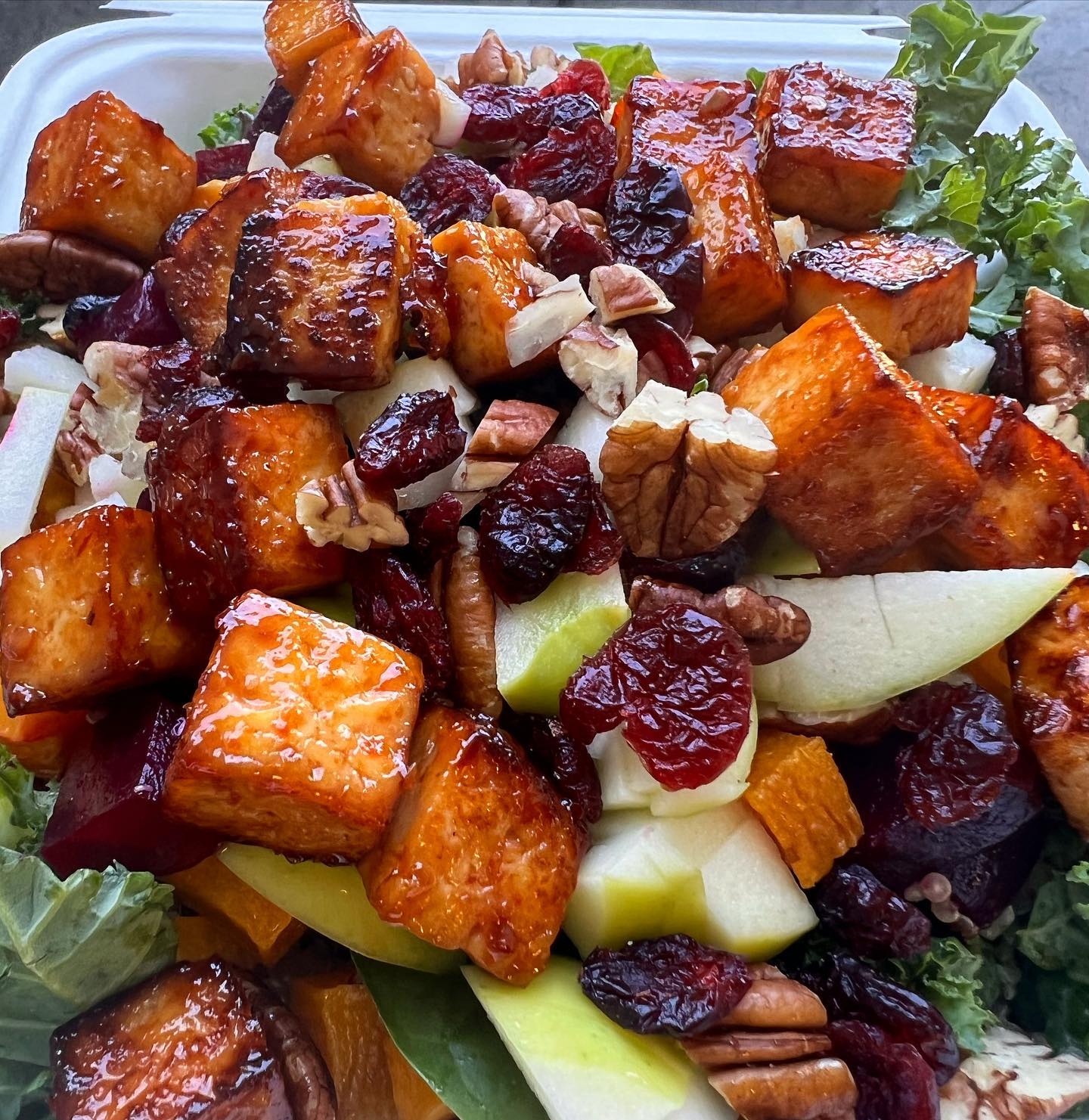 Greens On The Go Offers Takeout Services in Darien, CT 06820