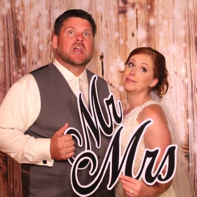 WEDDING PHOTO BOOTH