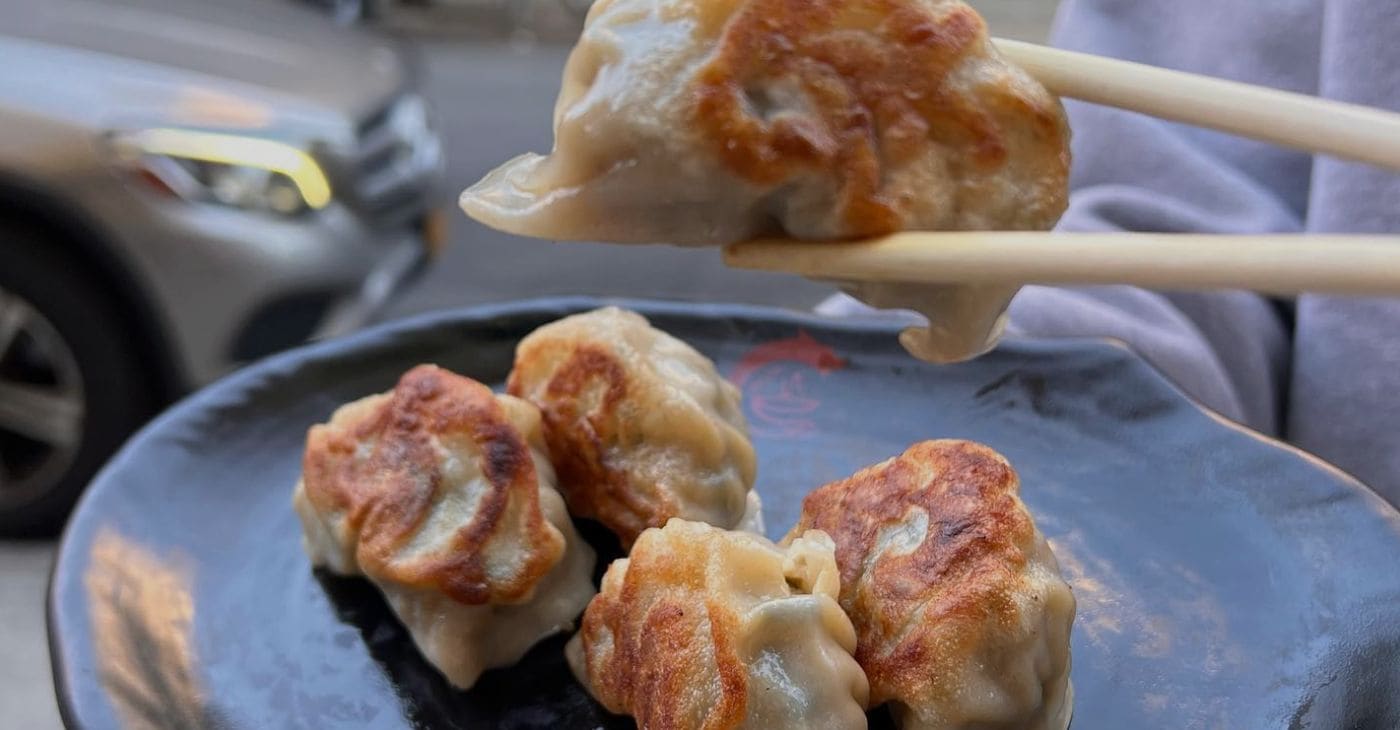 E Noodle Chinatown is an Asian Restaurant in New York, NY 10002