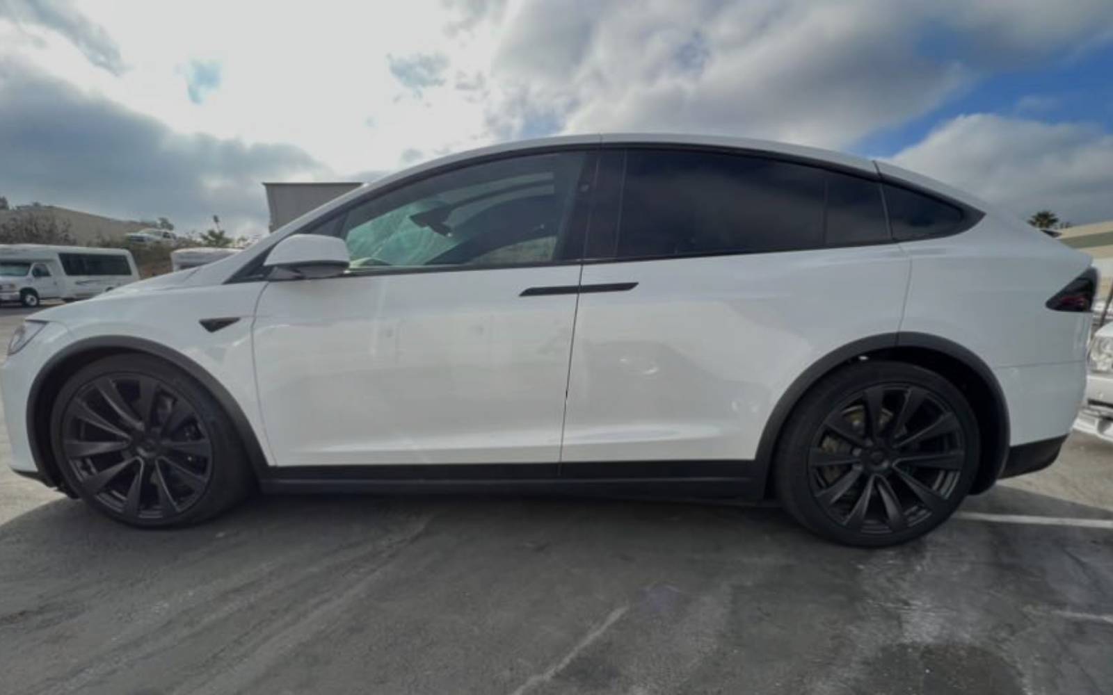 Francisco Urcino Mobile Auto Detailing Offers Mobile Auto Detailing in