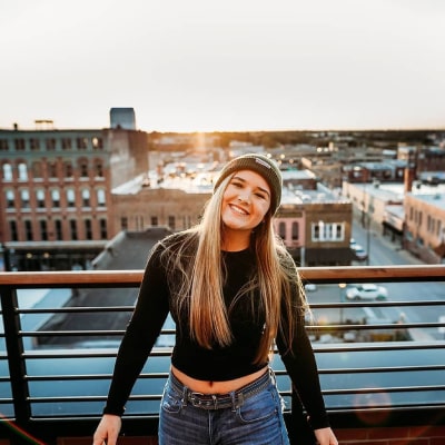 SENIOR PHOTOGRAPHY