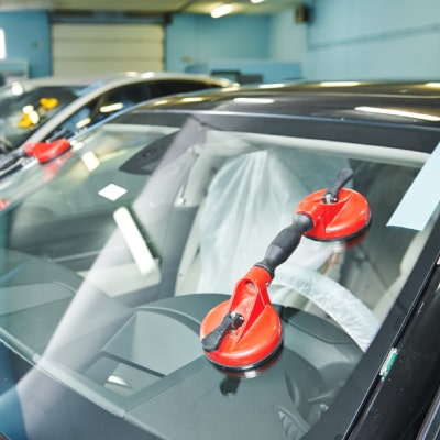 AUTO GLASS REPLACEMENT