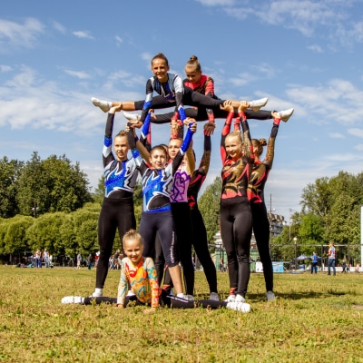 COMPETITIVE CHEERLEADING