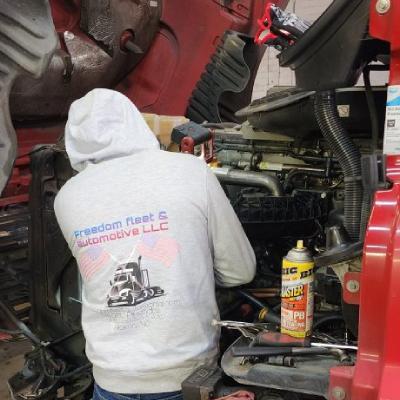 SEMI TRUCK REPAIRS