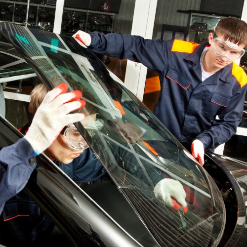 Robert's Autoglass Offers Auto Glass Replacements in Granbury, TX 76048