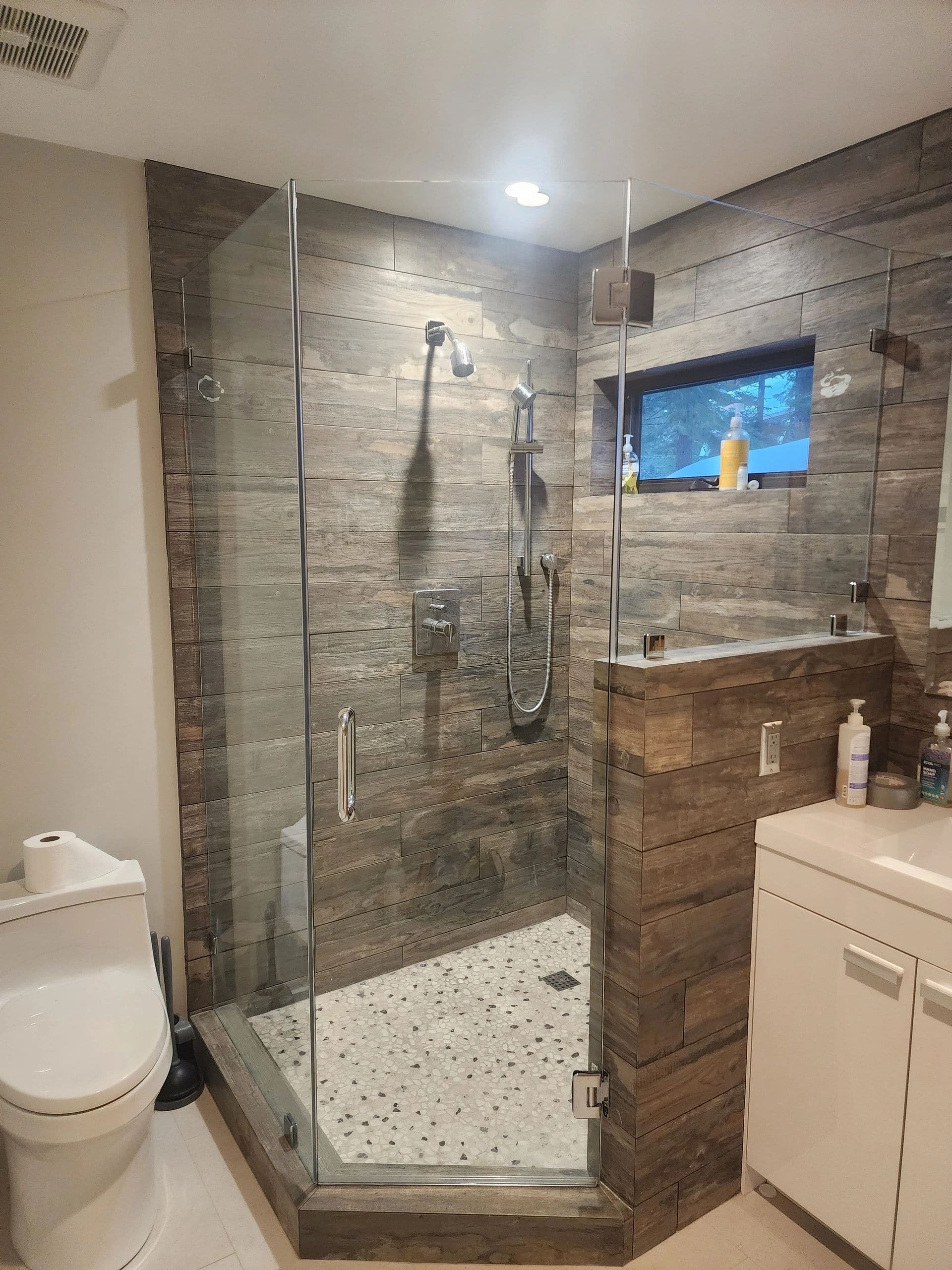 775 glass & shower doors Offers Frameless Shower Doors in Reno, NV 89512