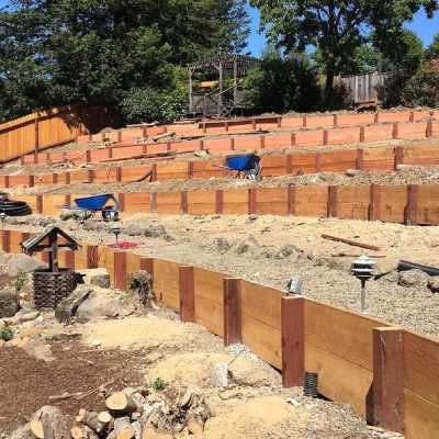RETAINING WALLS