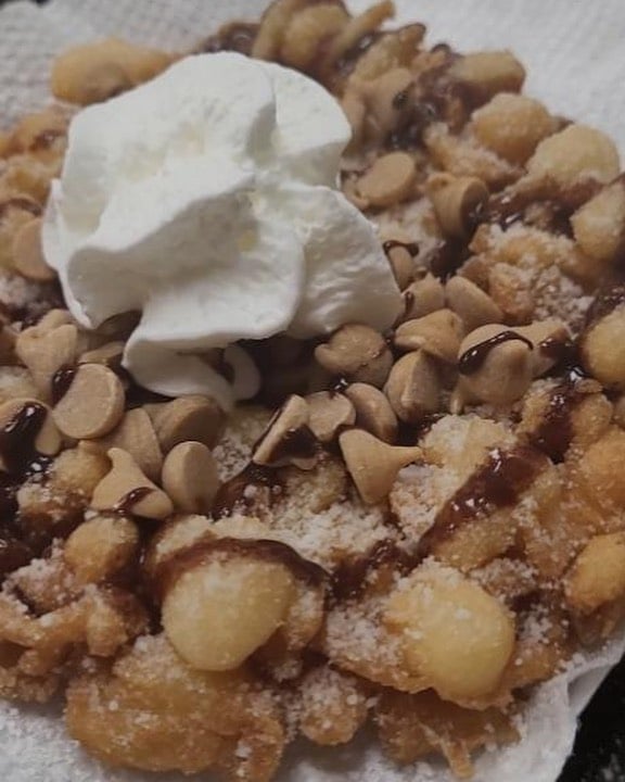 Funnel Cakes and More Serves Buffalo Wings in Arlington, TX 76012