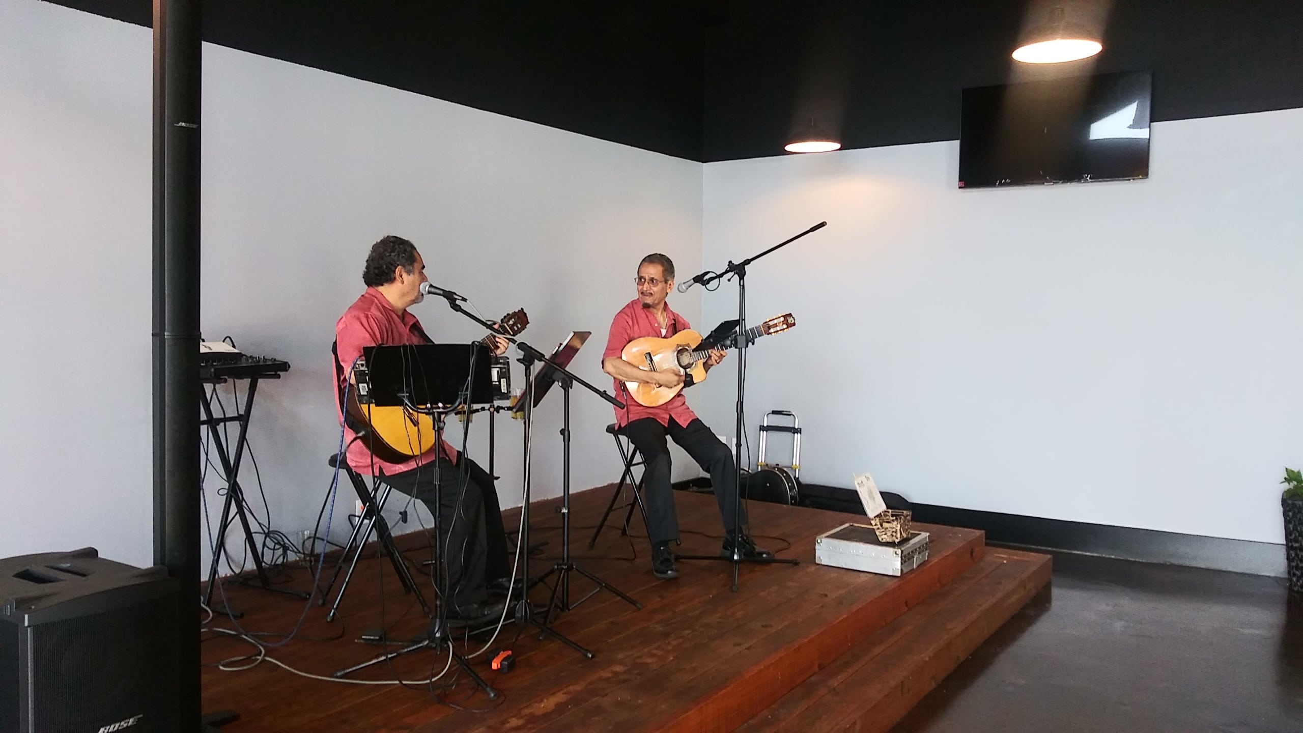 342 Bar and Grill is a Latin American Restaurant in Red Oak, TX 75154