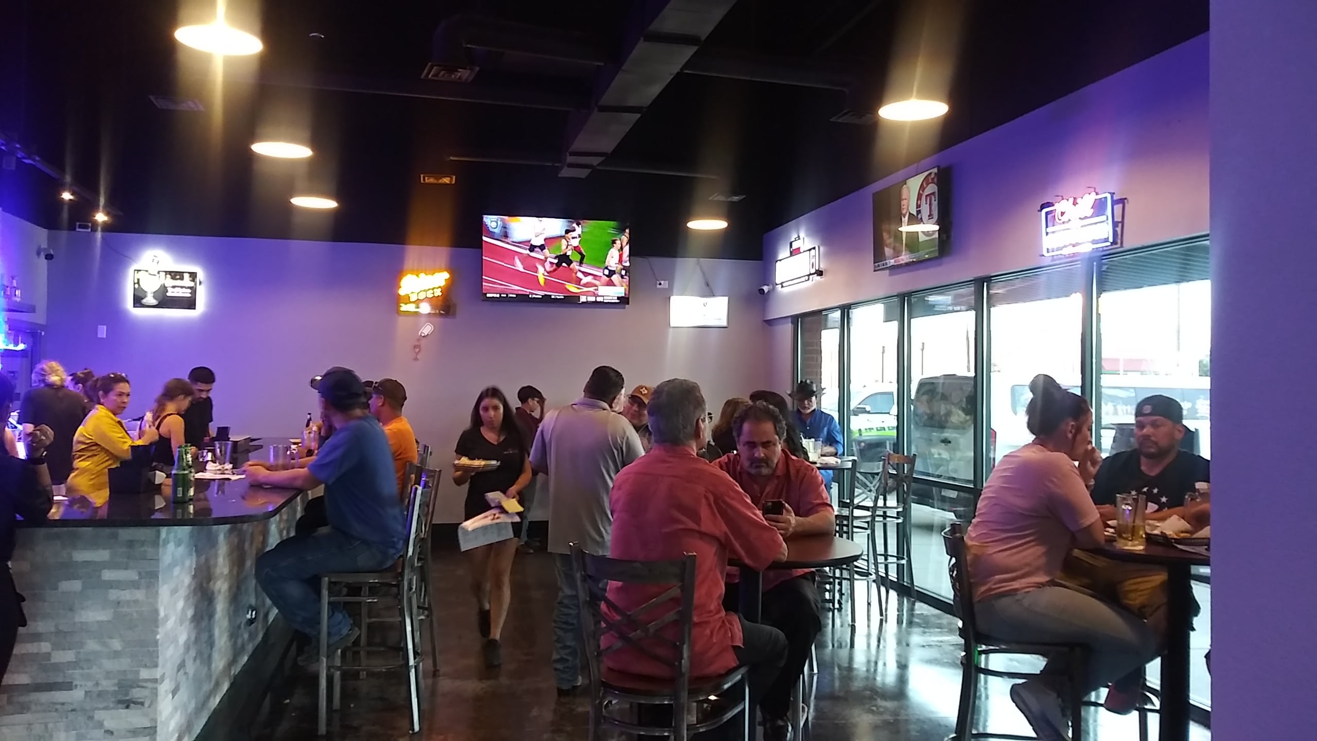 342 Bar and Grill is a Latin American Restaurant in Red Oak, TX 75154