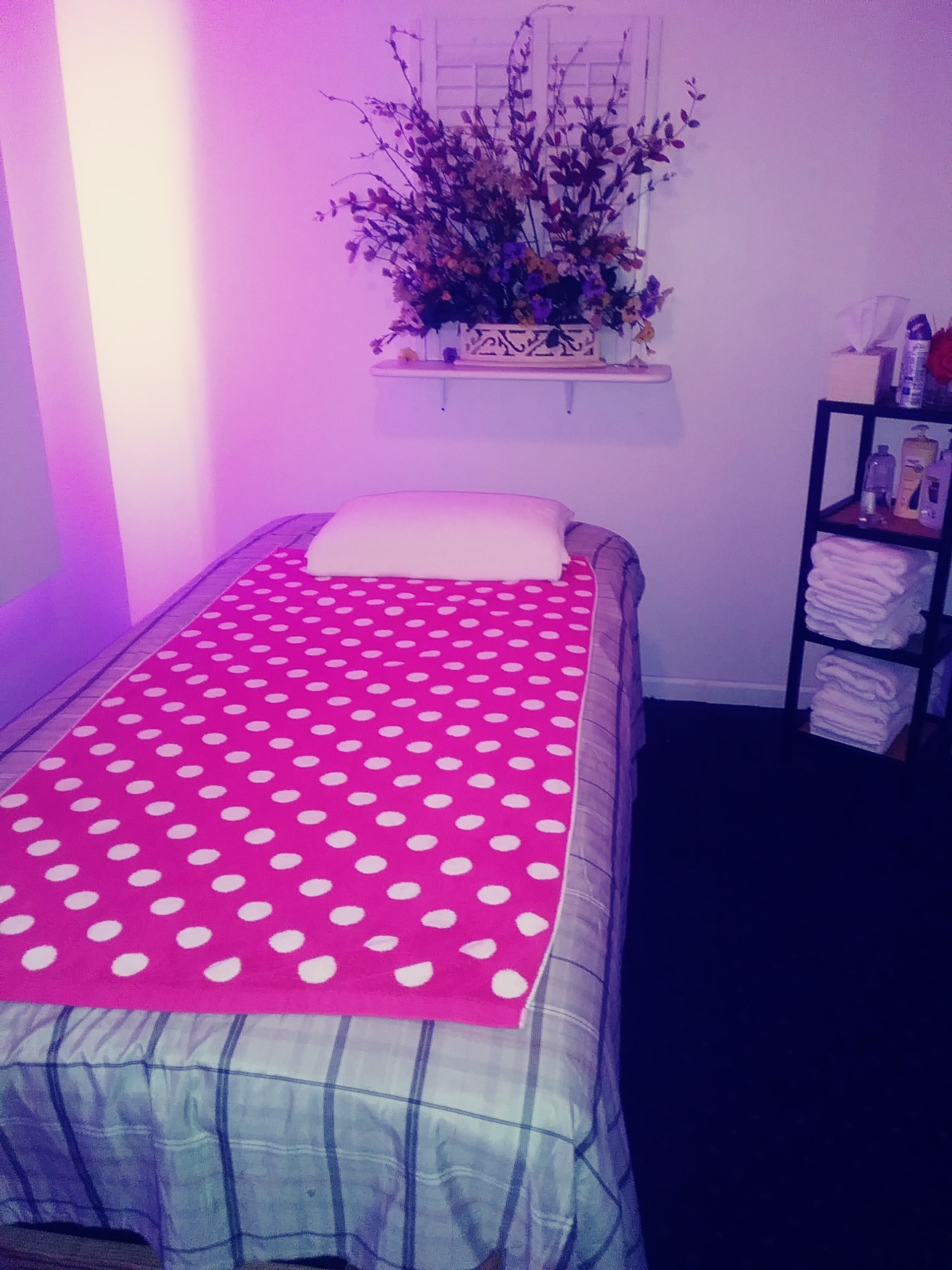 Table Shower Massage: A Hidden Gem Near You - p7s8q4e