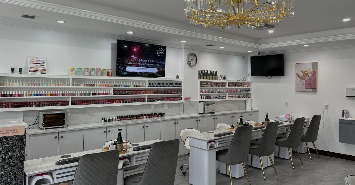 Here Ur Nail & Spa is a Nail Salon in Staten Island, NY 10305