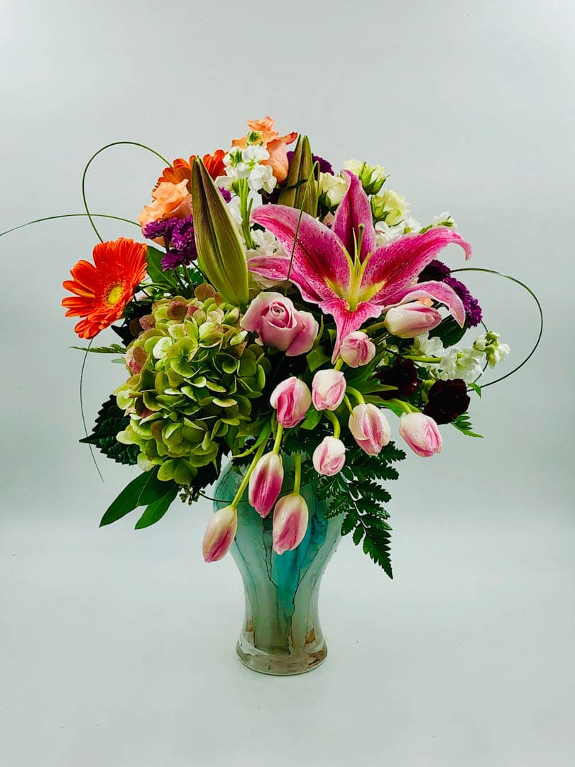 Fresh Flowers Florist Offers Floral Arrangements in Oakton, VA 22124