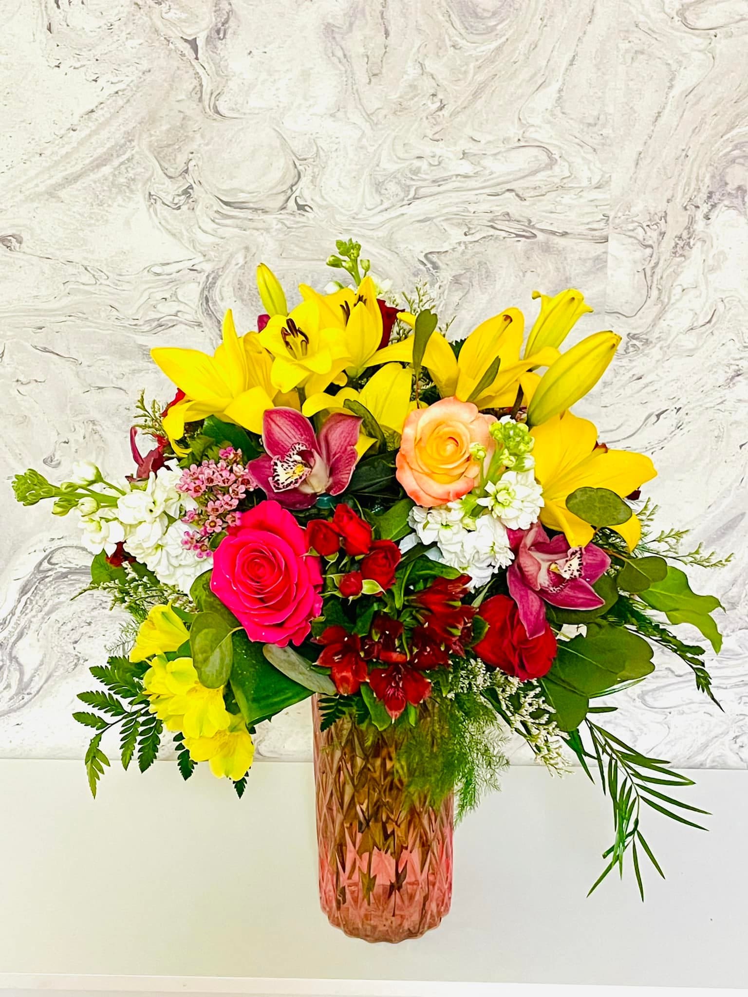 Fresh Flowers Florist Offers Floral Arrangements in Oakton, VA 22124