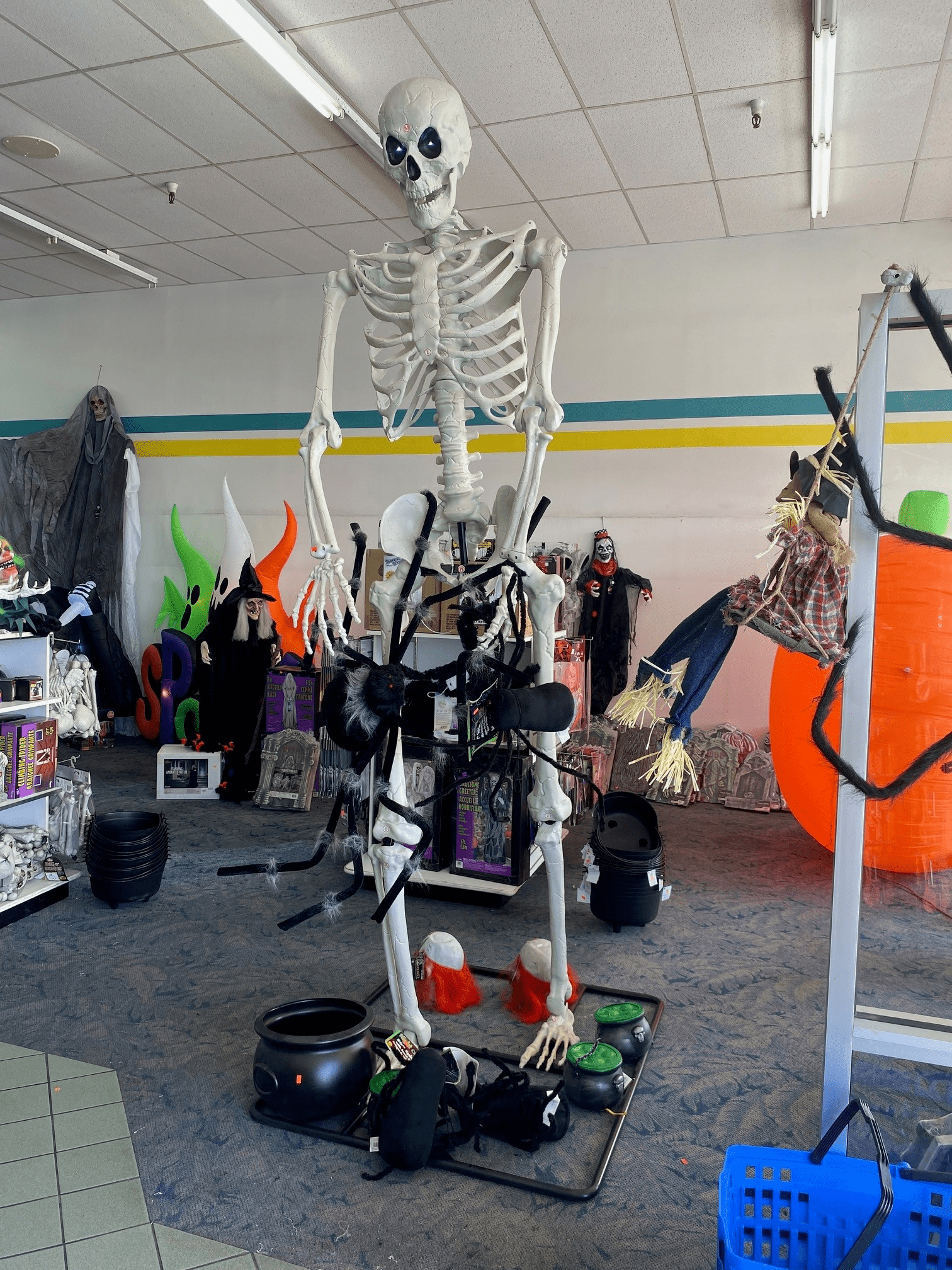 Halloween Discounters Offers Wig Accessories in Yucaipa, CA 92399