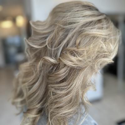HAIRSTYLING