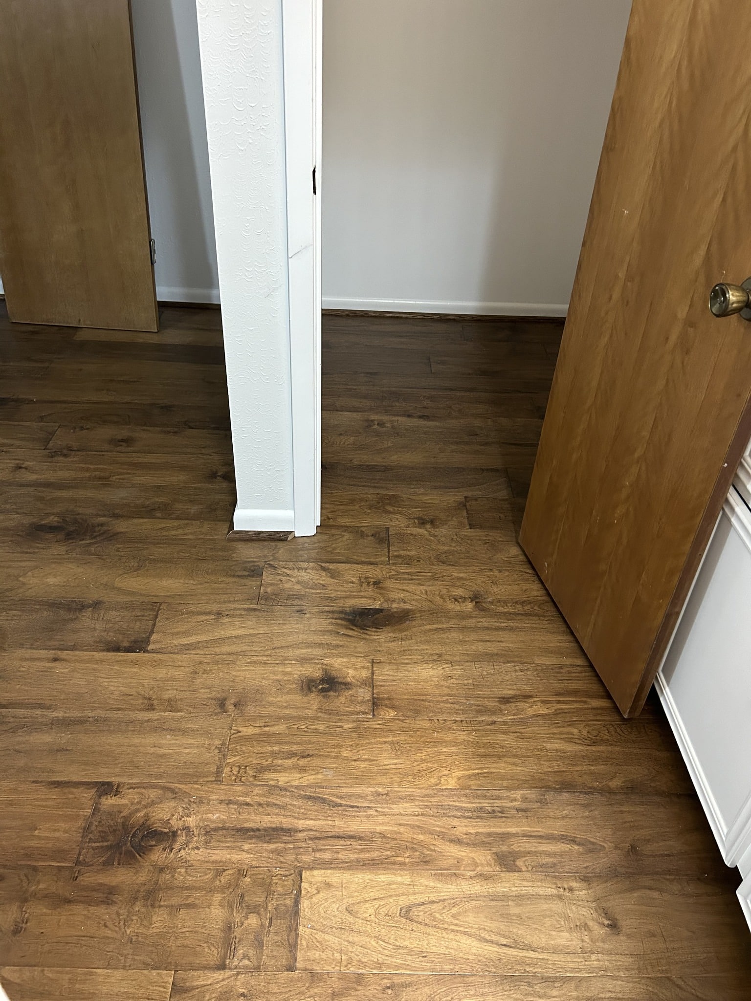 Viking Floors Offers Laminate Installations in Cypress, TX 77429