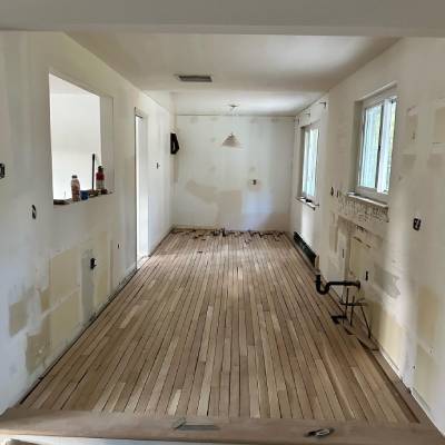 HARDWOOD FLOOR INSTALLATION