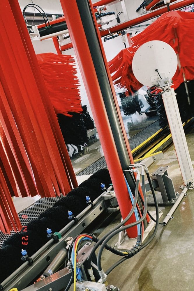 Jim's Express Car Wash Offers TouchFree Car Washes in Mount Washington