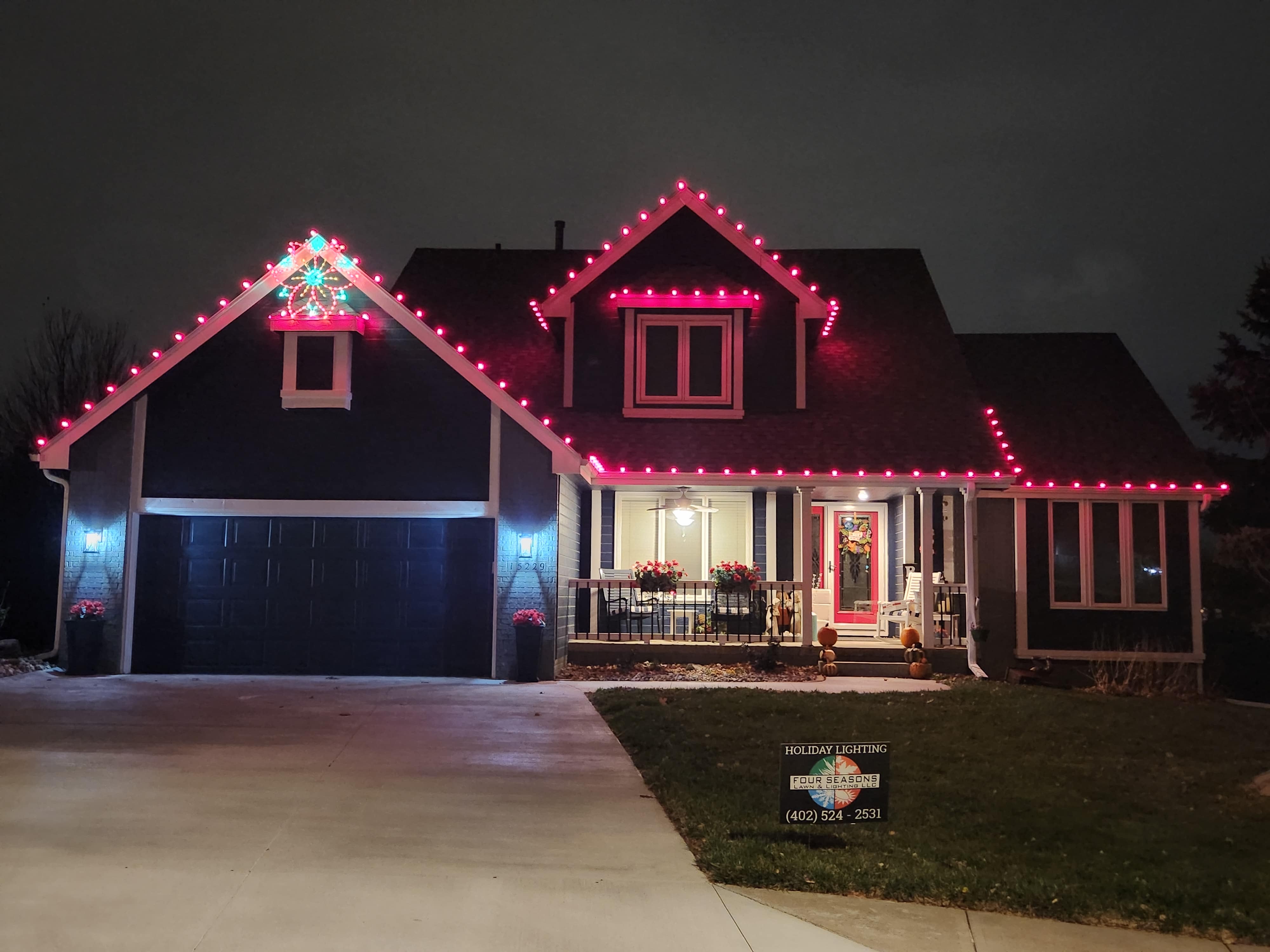Four Seasons Lawn & Lighting Offers Holiday Light Installations in