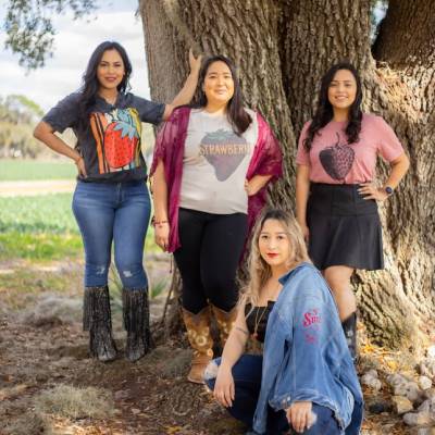 WOMEN'S CLOTHING