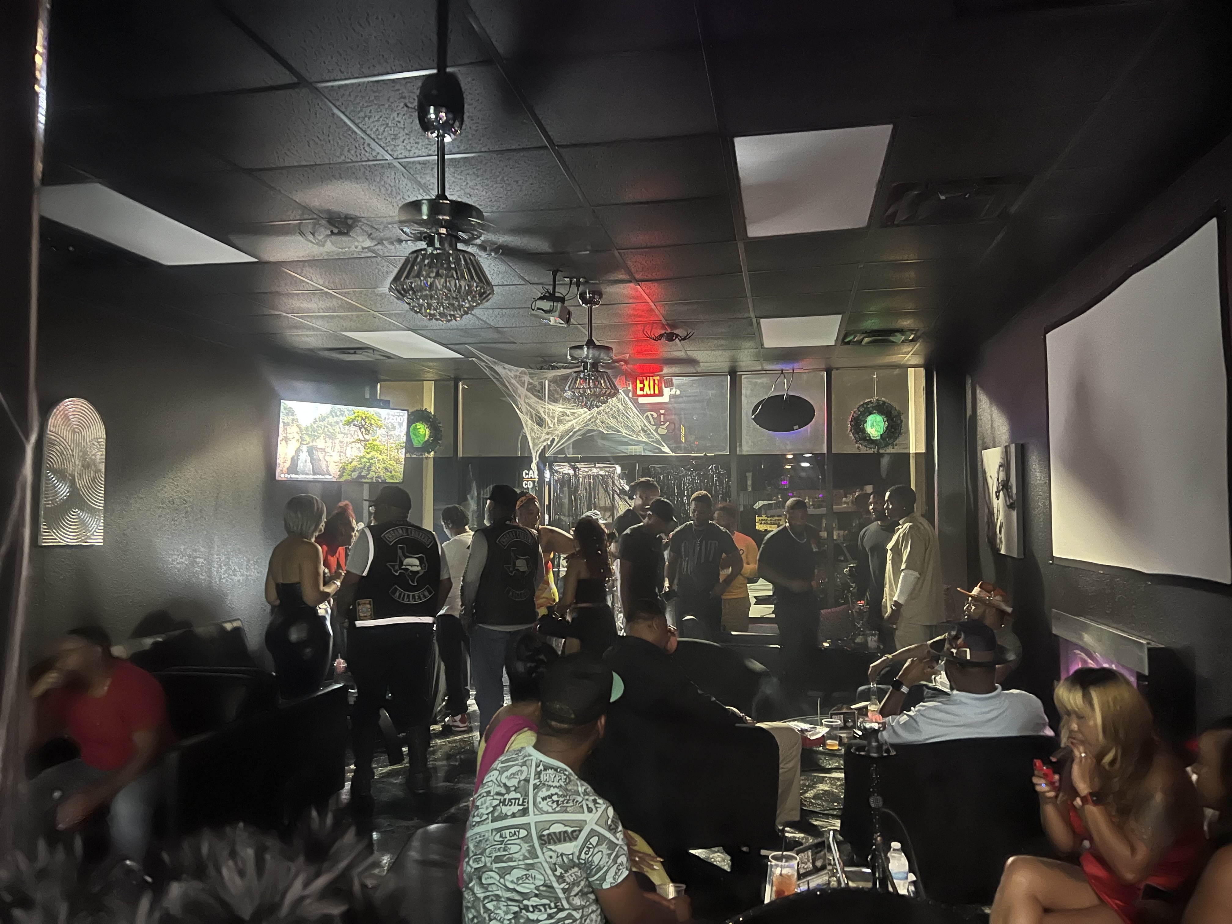 Diamonds Hookah and Cigar Lounge Offers Wine in Killeen, TX 76541