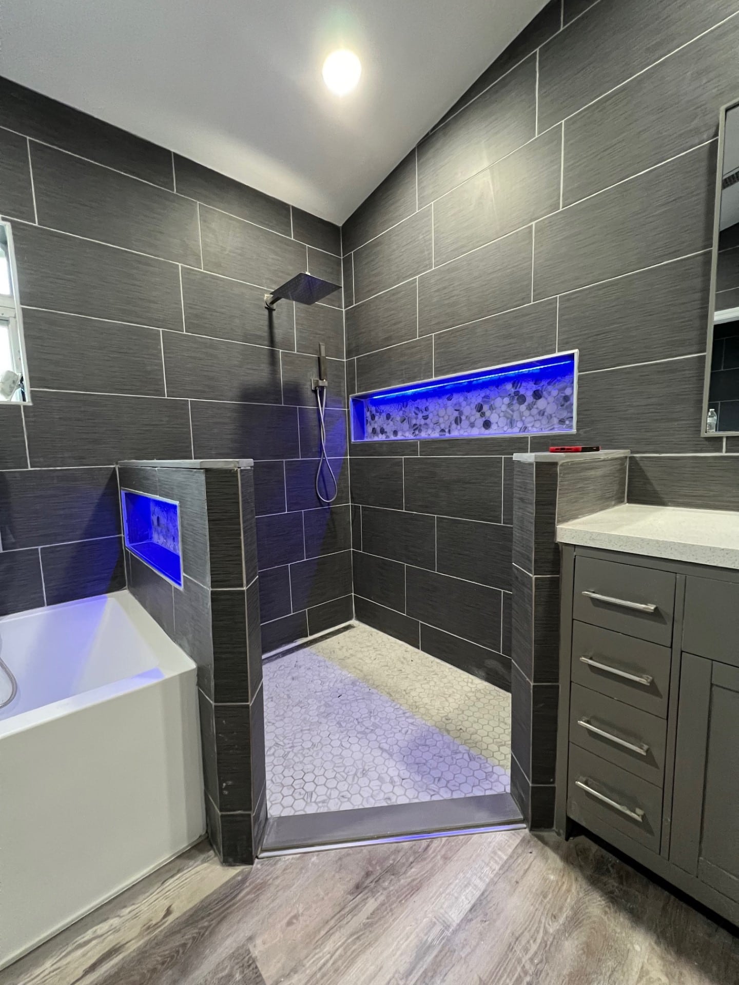 Marti Glass Shower Enclosures Offers Frameless Shower Enclosures in