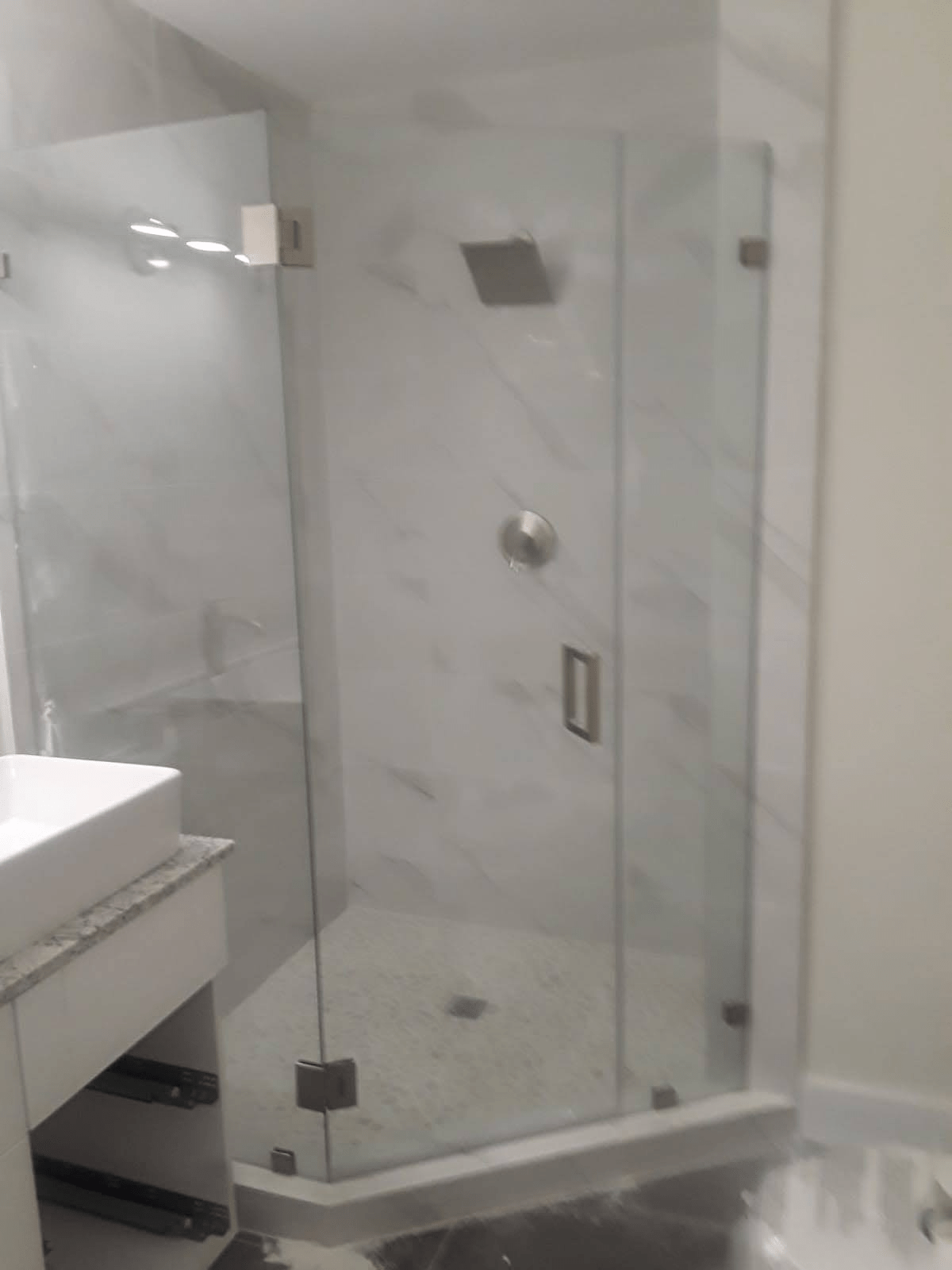 Marti Glass Shower Enclosures Offers Frameless Shower Enclosures in