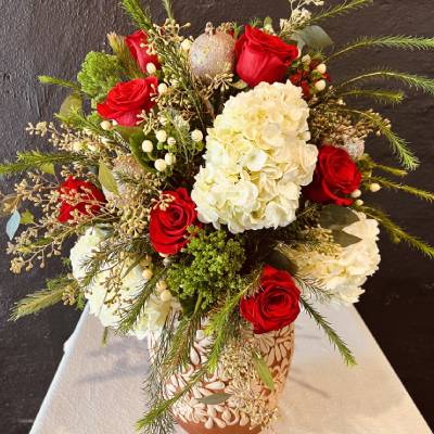 CUSTOM FLOWER ARRANGEMENTS