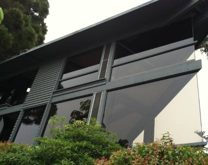 COMMERCIAL WINDOW CLEANING