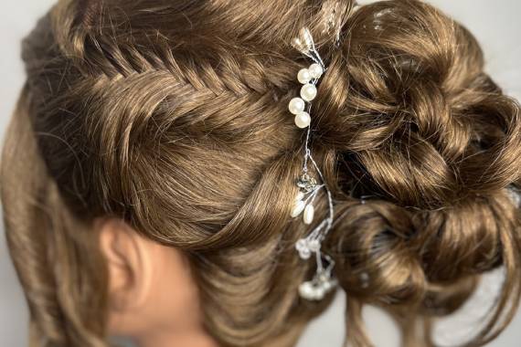 Hairstyles & Makeup by Susan Suarez