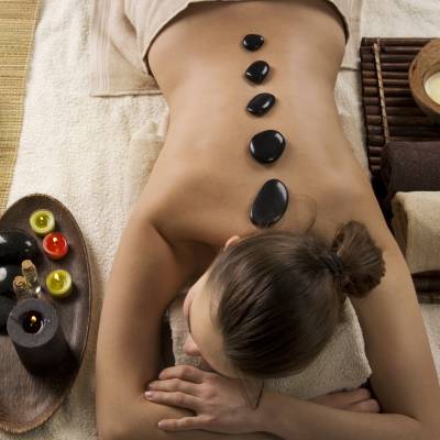 HOT STONE MASSAGE