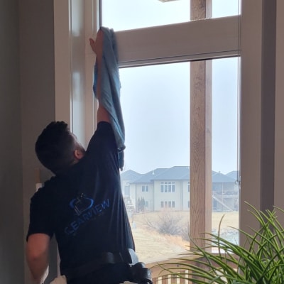 RESIDENTIAL WINDOW CLEANING