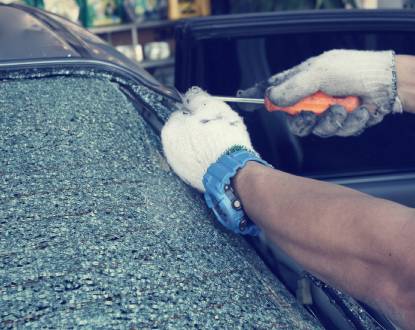 AUTO BACK GLASS REPAIR