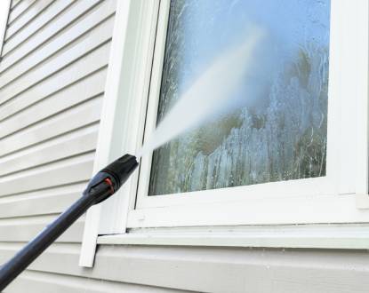RESIDENTIAL POWER WASHING