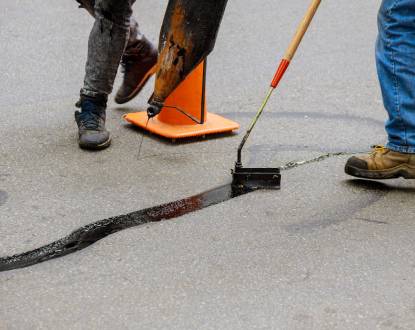 DRIVEWAY CRACK FILLING