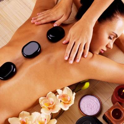 HOT STONE MASSAGE