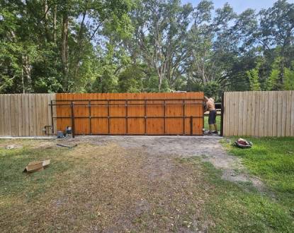 AUTOMATIC FENCE INSTALLATION