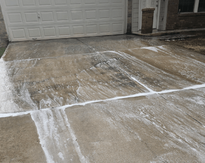 DRIVEWAY PRESSURE WASHING