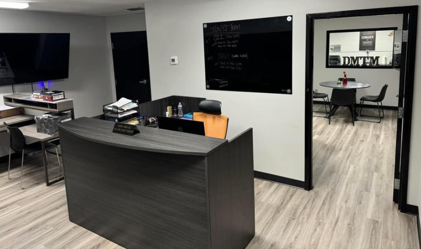 House Cleaning Laura