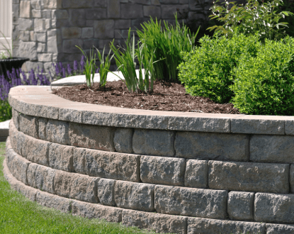 CONCRETE RETAINING WALLS