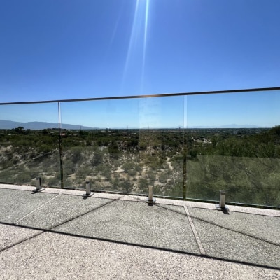 COMMERCIAL GLASS FENCING