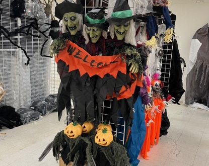 HALLOWEEN DECORATIONS