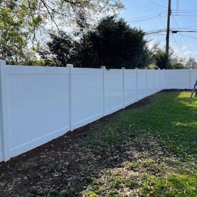 VINYL FENCING