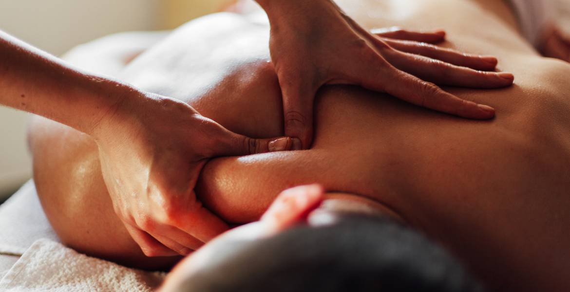 Shiny Crystal 7 massage spa